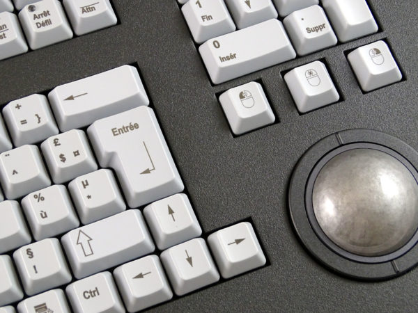 Clavier industriel 105 touches - vue de détail trackball