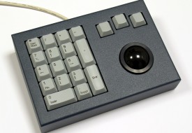 Clavier industriel 17 touches en boitier de table avec trackball 38mm